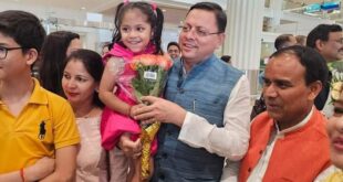इन्वेस्ट इन उत्तराखंड:CM धामी मंत्री धन सिंह के साथ पहुंचे दुबई हुआ जोरदार स्वागत