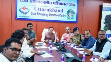 Disaster control room पहुंच कर सीएम धामी ने राहत कार्यों का लिया जायजा, भू वैज्ञानिकों की टीम भेजने का निर्देश