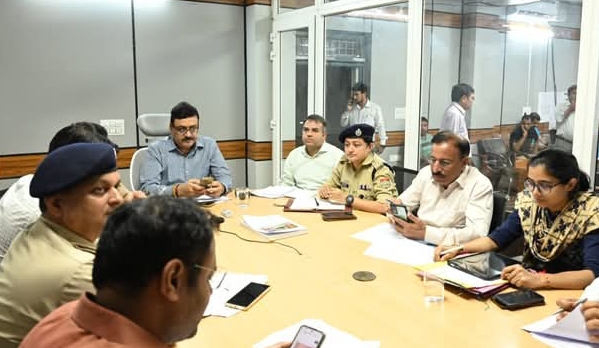 Harshil-Dharali disaster: राहत और पुनर्वास कार्यों में तेजी, कमिश्नर और IG ने लिया जायजा