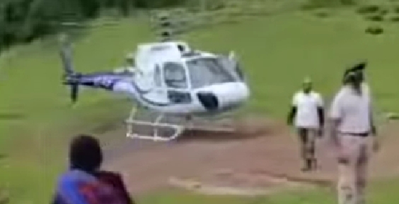 चमोली आपदा के बीच सीएम धामी का 'मानवीय फैसला', एयरलिफ्ट कर बचाई गर्भवती महिला की जान