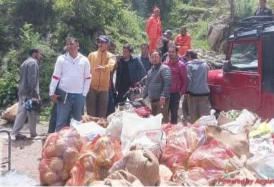 सीएम धामी की पहल: आपदा प्रभावित हर्षिल के किसानों की मदद को आगे आई सरकार, उचित दाम पर खरीदी सब्जियां