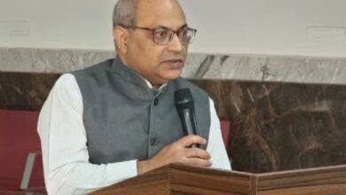 गांधी-शास्त्री जयंती: USDMA में श्रद्धा से मना राष्ट्र पर्व, 'जय जवान, जय किसान' के नारों से गूंजा प्राधिकरण