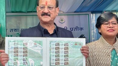गौरा देवी डाक टिकट : चिपको आंदोलन की प्रणेता को श्रद्धांजलि:100वीं जयंती पर रैणी गांव में विशेष डाक टिकट और कवर जारी