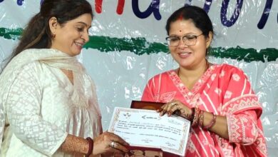 'बंधु महल' सम्मान:शिक्षिका रीना त्रिपाठी ने बेसिक शिक्षा परिषद के स्कूलों को संवारा