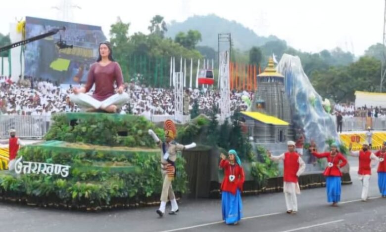 गुजरात में देवभूमि की गूंज : 'स्टैच्यू ऑफ यूनिटी' के सामने उत्तराखंड की झाँकी,पीएम मोदी ने की तारीफ