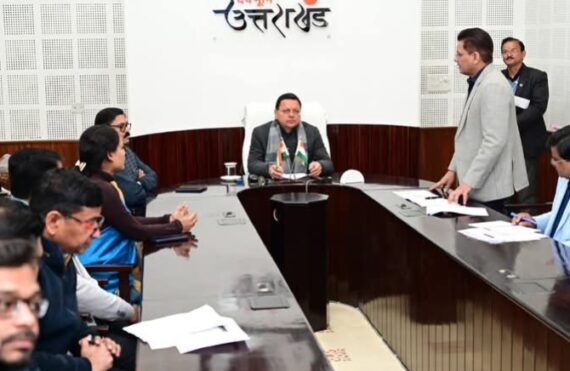UKBOCW DBT 2025: सीएम धामी ने 4224 श्रमिकों को दी ₹12.89 करोड़ की सौगात,191 CSC केंद्रों पर शुरू हुई विशेष सुविधा
