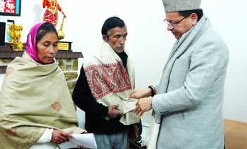 "वो हमारी भी बेटी थी...": जब अंकिता के माता-पिता की सिसकियों से भावुक हुए मुख्यमंत्री पुष्कर धामी