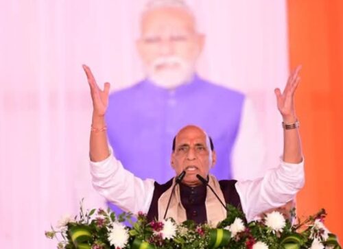 राजनाथ सिंह बोले-"धामी सिर्फ धाकड़ ही नहीं,धुरंधर भी हैं"4 साल की उपलब्धियां गिनाईं