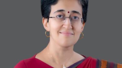 बंगला बवाल:AAP ने प्रवेश वर्मा की तस्वीरों को बताया फर्जी: केजरीवाल के घर पर छिड़ा सियासी संग्राम
