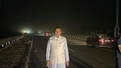 Delhi–Dehradun Economic Corridor प्रगति पथ पर खुद खड़े थे सीएम धामी