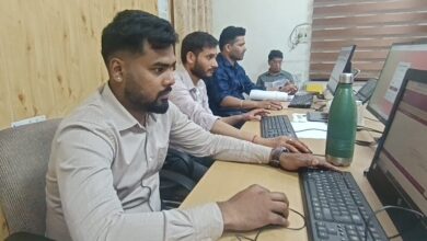 मुख्यमंत्री धामी की पहल से पेंशनरों के लिए जीवन प्रमाण का सत्यापन हुआ बेहद आसान: डिजिटल व्यवस्था से बुजुर्गों को बड़ी राहत